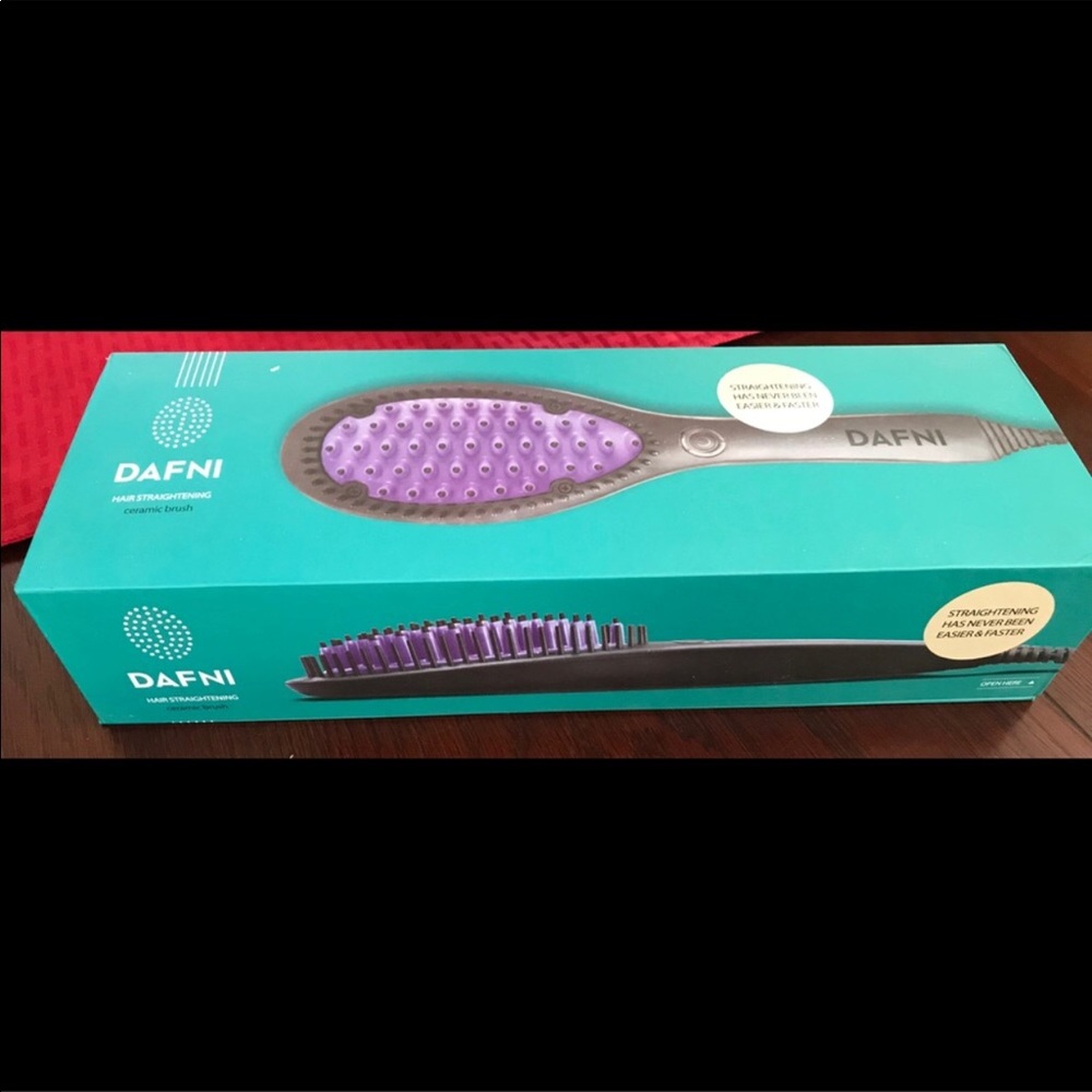Dafni hair straightening brush